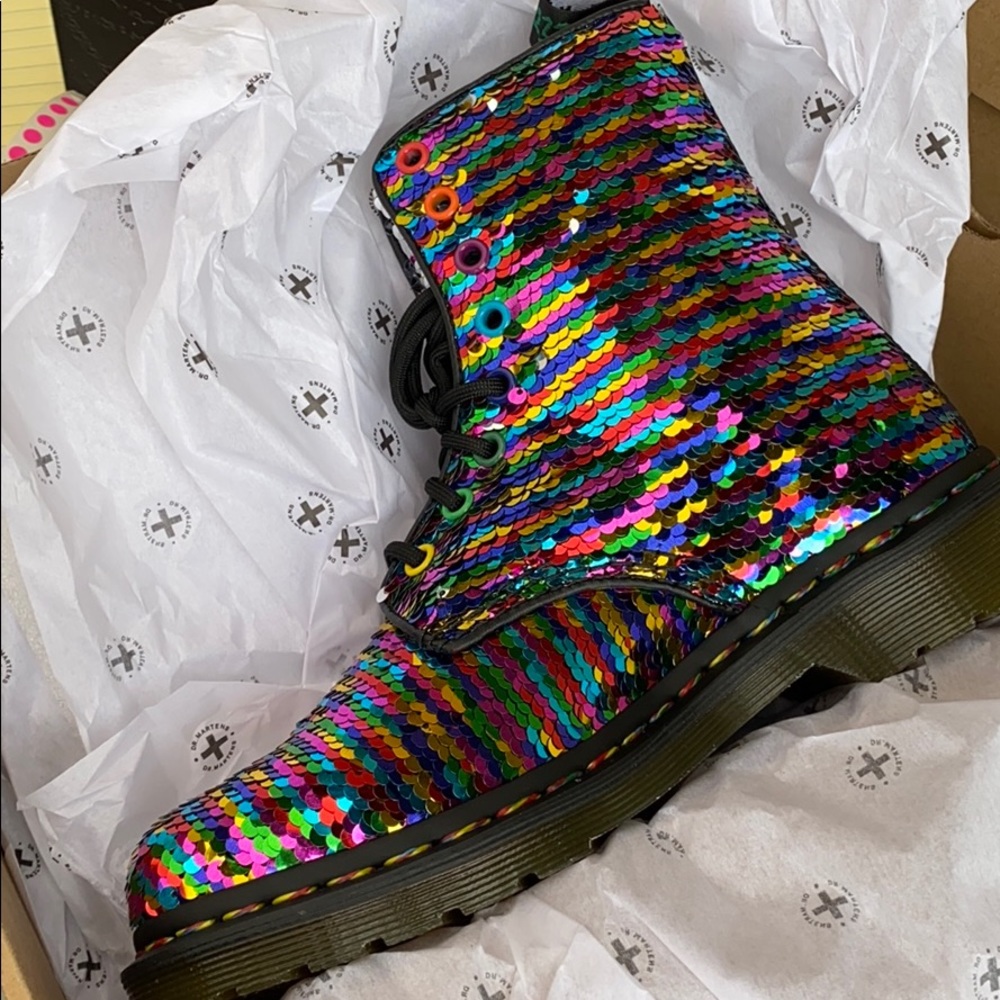 ๐ฅ Dr MartensPascal Sequin Rainbow Sequin - Picture 15 of 16